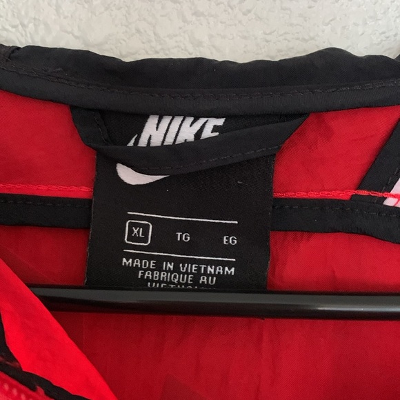 Nike windbreaker - Picture 2 of 3
